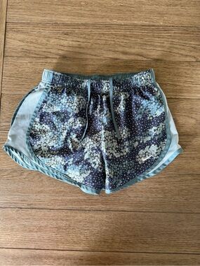 Nike Women's Teal and Navy Floral Print Athletic Shorts